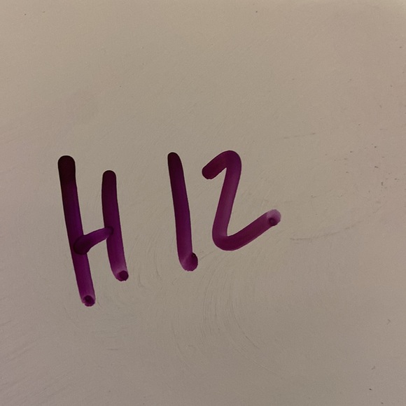 Garden Flags. Set of 2. Picture show both front and back of flags. - Picture 8 of 8